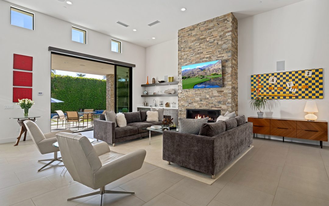 Midcentury-Inspired Home With Resort-Style Amenities in Rancho Mirage Hits the Market