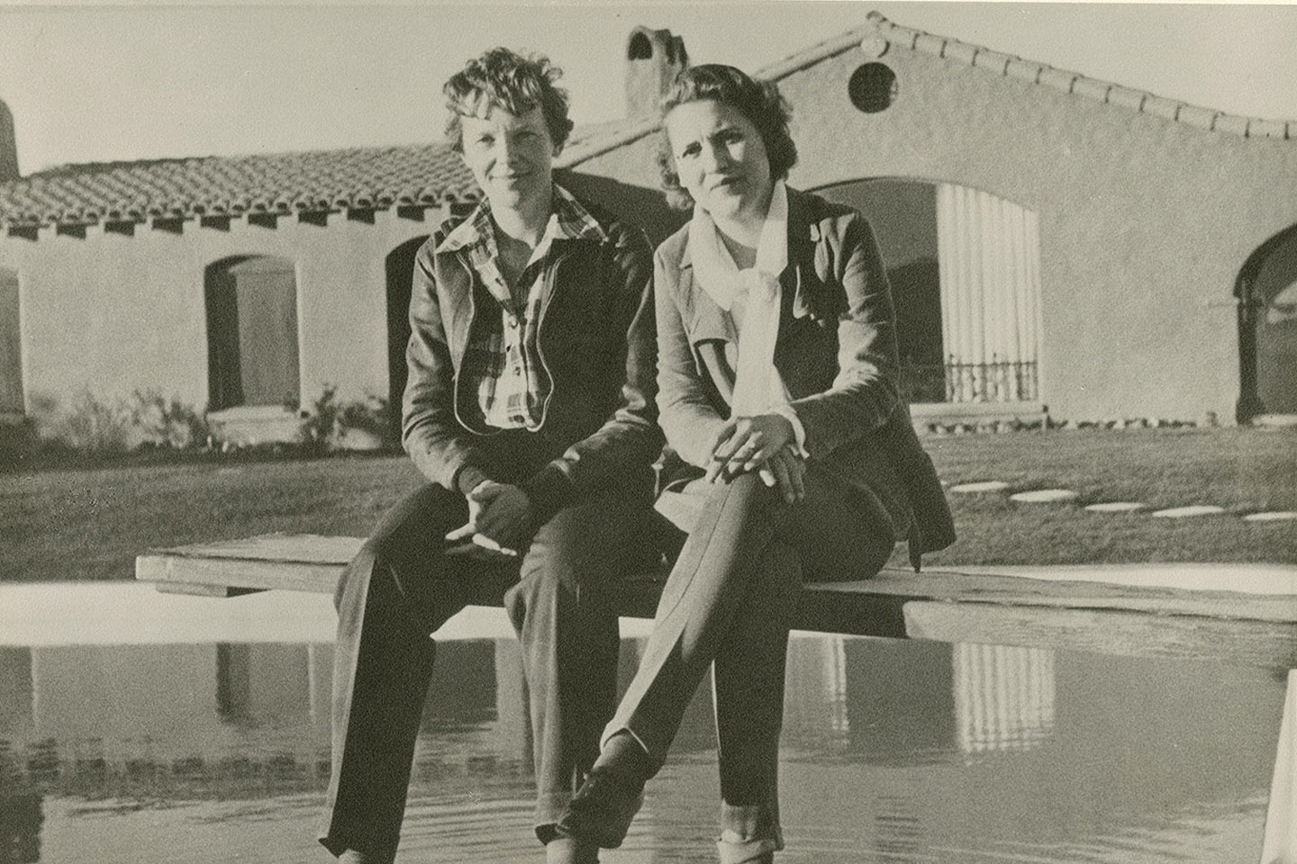 Palm Springs Air Museum Backs Search for Amelia Earhart